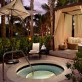UrbanDaddy - Gratis Champagne/Cabanas at the Regent