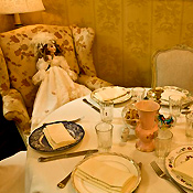 UD - Table 30, Mari Vanna