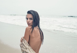 Emily Ratajkowski Enjoys Long Walks on the Beach