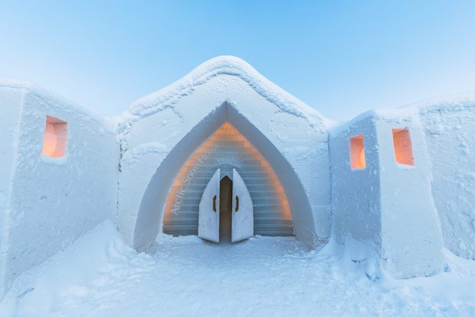 arctic snow hotel and glass igloos