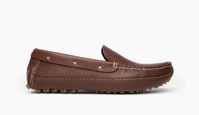 minnetonka driving loafer