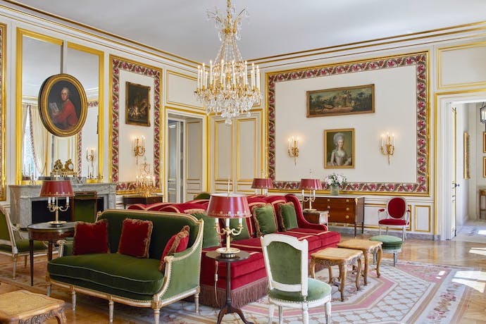 Airelles Château de Versailles lobby