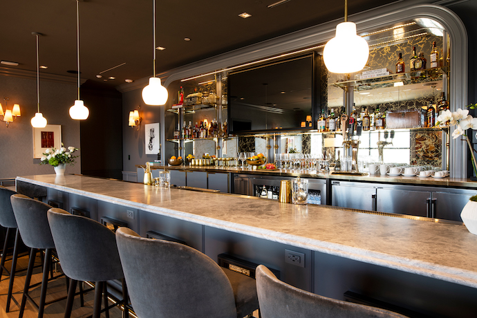 The Salon bar at PS LAX