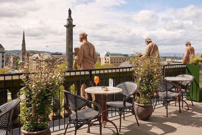 the lamplighters terrace bar at Gleneagles Townhouse
