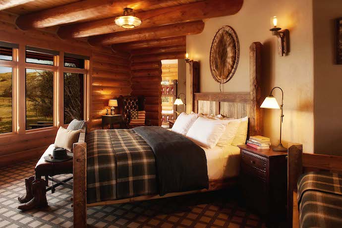 reid creek lodge bedroom