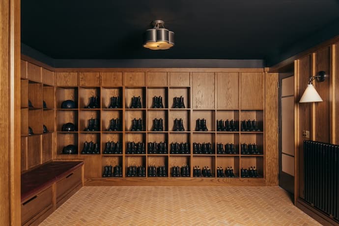 the gleneagles sporting club boot and hat room