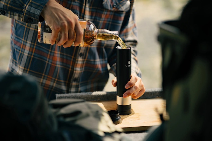 VSSL insulated flask with bluetooth speaker 