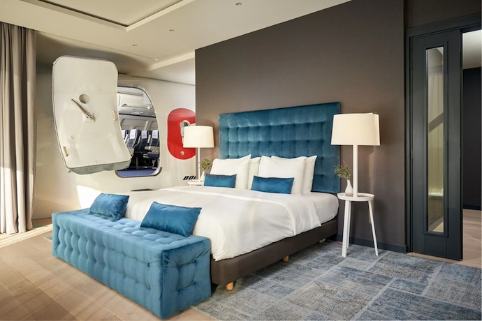 737 suite at Corendon Amsterdam New-West hotel