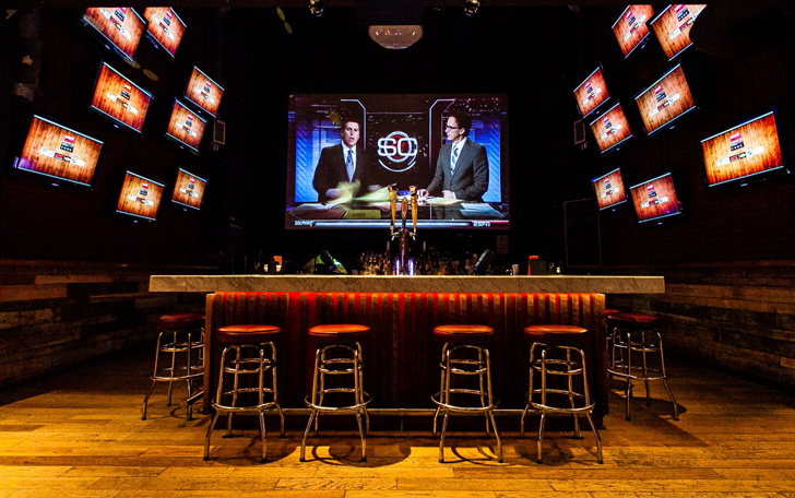 The Largest Sports Bar Screens in America | Because There ...