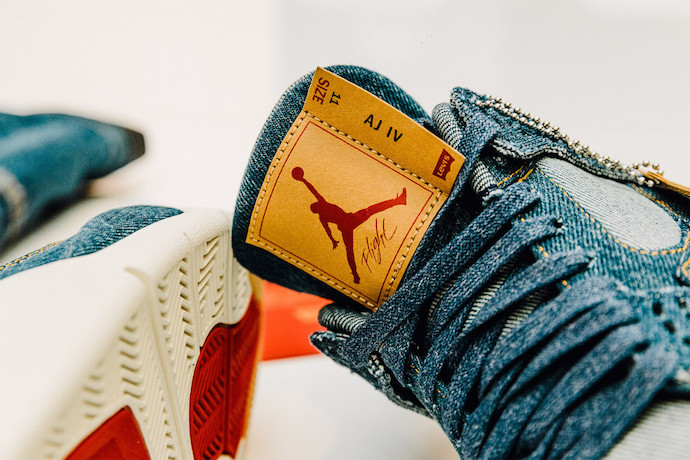 Jordan 11 levis on sale price