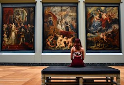 Now You Can Visit the Louvre From Your Couch