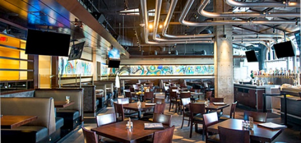 Yard House Miami Beach - travel cubes au