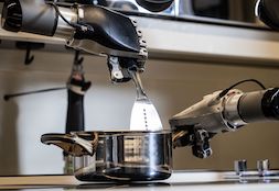 This Robot Kitchen Will Cook You Dinner