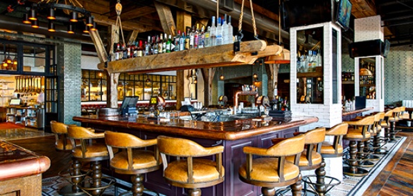 Best Bars Near Santa Monica Pier, Los Angeles | UrbanDaddy