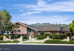 You Can Live in the Brady Bunch House Now