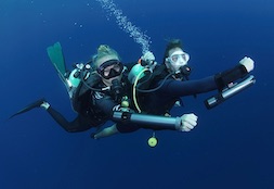 Subnado Is the World's Lightest and Smallest Underwater Scooter
