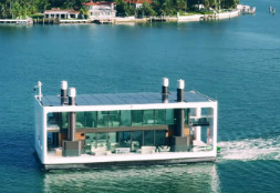 A Floating Mansion You Can Take Anywhere