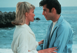 Here's Why Summer Is the Best Time to Get Off Dating Apps