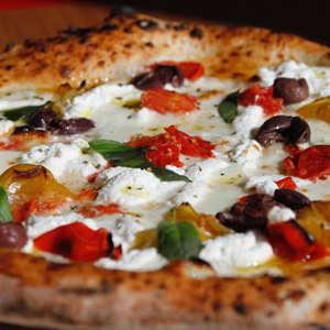 Wood-Fired Pies and Many a Fine Wine in Wynwood