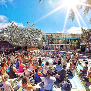 Sure, It’s Yoga. But It’s Yoga by a Pool With Mimosas.